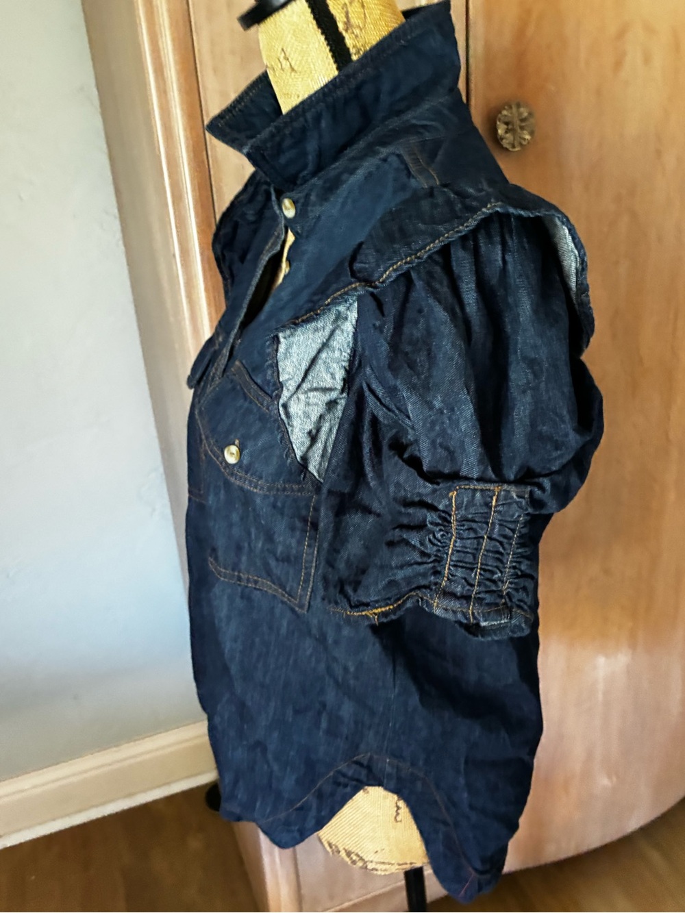 Pilcro The Ozzi Ruffle-Sleeve Denim Buttondown Shirt Navy Size Small - Picture 16 of 16